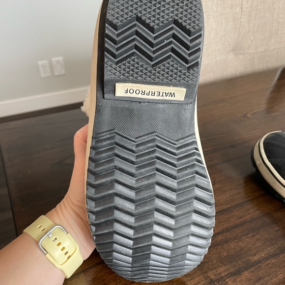 Sorel Winter Carnival Boots - Picture 2 of 4